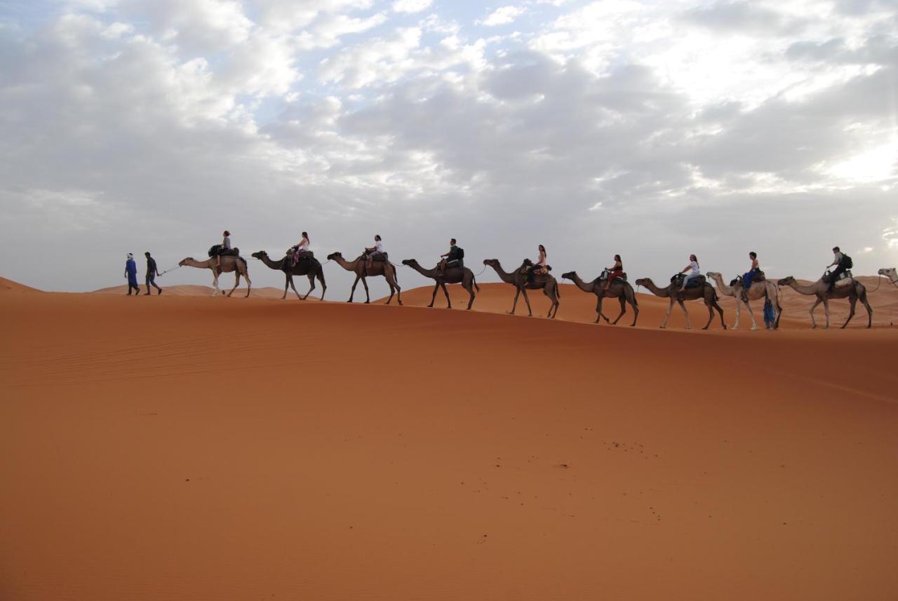 Desert Camel Trekking Camp Merzouga Bagian luar foto